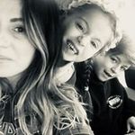 Vicki Wright - @vickiwright83 - Instagram