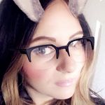 Vicki Wright - @vickiwright402 - Instagram