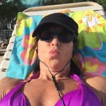 Vickie Adams - @vickieatthebeach - Instagram