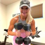 Vicki McNamee - @luvofpugs - Instagram