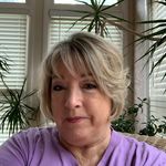 Vickie Sutton - @twosistersbobblesandbling - Instagram