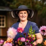 Vicki Workman  🌺 Farmer - @edwvalleyflowers_ - Instagram