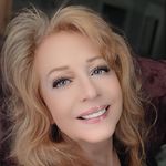 Vicki Jones Atwood - @woodatv - Instagram