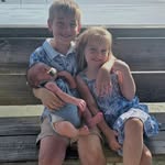 Vicki Ayres - @mom_loves_her_2 - Instagram