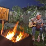 Vicky 'Dolly' Bull - @vickybullmusic - Instagram
