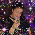 Vicky Burgess - @vburgess82 - Instagram