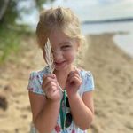 Vicky Chambers - @vickychambers43 - Instagram