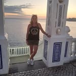 Vicky Cousins - @vixcuz - Instagram