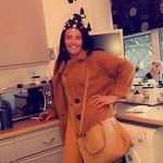 vicky - @vickycrockett61 - Instagram