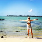 Vicky Crowe - @thecrowetravels - Instagram