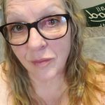 Vicki Dailey - @bananaheels - Instagram