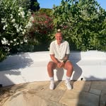 Vicky Foxwell - @vickyfoxwell - Instagram