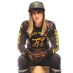 Vicki Golden - @vgolden423 - Instagram