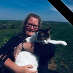 Vicky Hayward - @vick81uk - Instagram