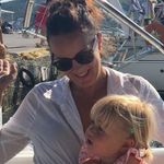 Vicky Hayward - @vhayward83 - Instagram
