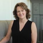 Vicki Holley - @wisterialanehomeinterior - Instagram