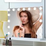 Vicky-Hansong Mirror - @vickyhollywoodmirror - Instagram