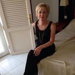 Vicky Howe - @vickyelaine24 - Instagram
