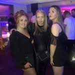 Vicky Howell - @vicky.howellx - Instagram
