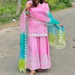 Vicky khan - @_khan22_khan_khan - Instagram