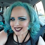 Vicky Kuhn - @keepthedoublespace - Instagram