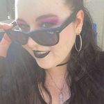 Vicky Larson - @vicky_larson - Instagram