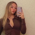 V - @vicky_lucia1 - Instagram