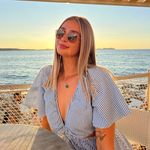V - @vickymarshh - Instagram