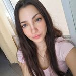Vicky Robles - @vick_robles - Instagram