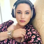 Vicky Rosa - @wireemirate - Instagram