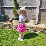 Vicky Saunders - @victoriaposhsaunders - Instagram