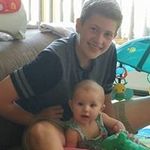 Vicki Woodard - @snowmanfreak23 - Instagram