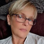 Vicky Yates - @stickyvic73 - Instagram