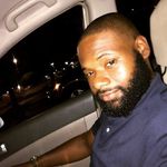 Victor Barrow - @king_poppyseeds - Instagram