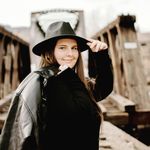 Victoria Burson - @bursonvictoria - Instagram