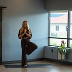 Victoria Plummer - @yogawithvictoriaplummer - Instagram