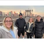 Victoria Danks - @v_danks - Instagram