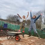 Victoria & Laura Ramsden - @theplotthickensatno.36 - Instagram