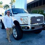 Vik Tailor - Facebook