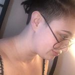 Vikki Parker - @glitterglue_vix - Instagram