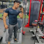 VIKKI TANWAR - @vikkitanwar__ - Instagram