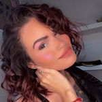 Vilma Cuevas - @dropdeadveeutiful - Instagram