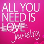 Viola Barnes - @romantictrinketsandthings - Instagram