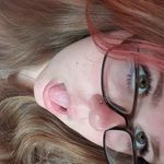 Violet Carter - @violets_main_poppy - Instagram