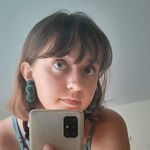 Violet Cummings - @sofisticateduniwhale - Instagram