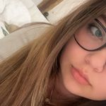 Violet Davies - @violet06xx - Instagram