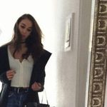 violet.davis - @violet.davies - Instagram