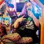 Violet Lantz - @ultraviolet222 - Instagram