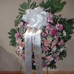 Violet Noel - @tyg_florist - Instagram