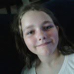 Violet Reeves - @violet_the_unicorn - Instagram